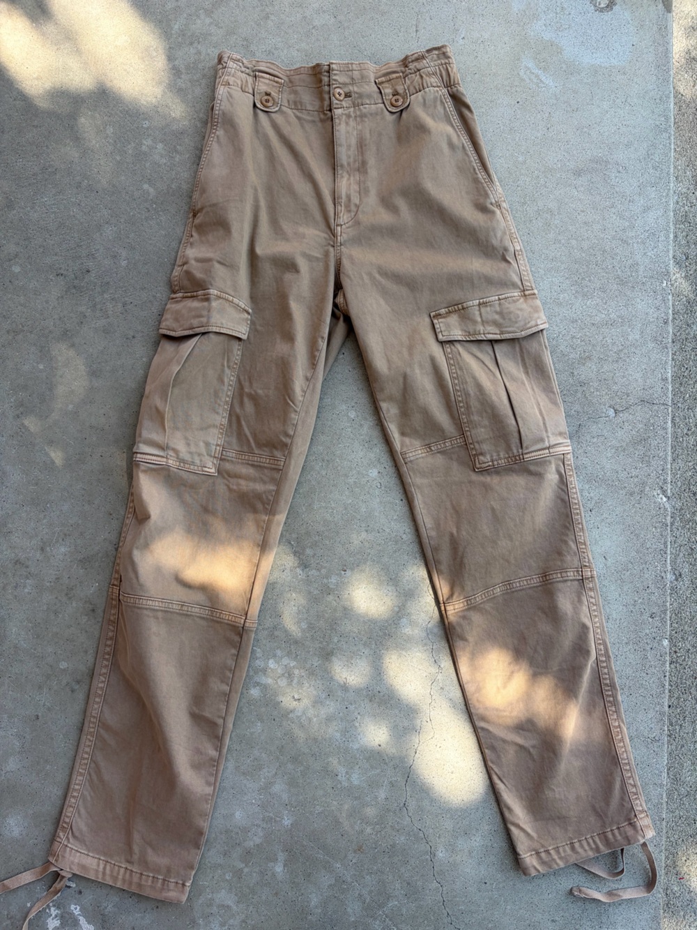 Banana Republic Women's Cargo Pants in Tan